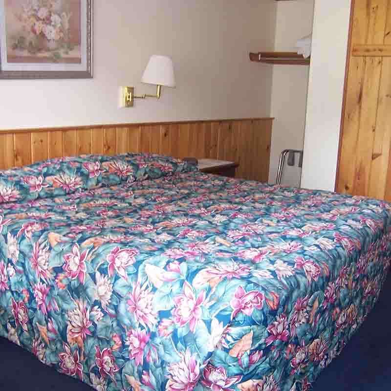 Killington Pico Motor Inn Room photo